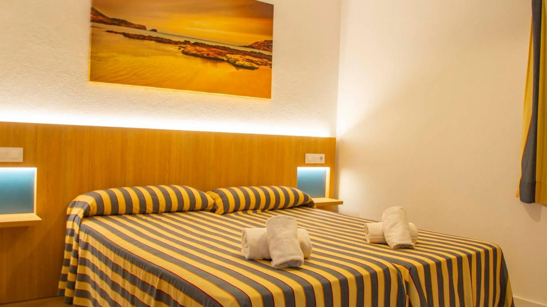 Apartamentos Sol Y Mar II Cala'N Blanes  0*, Cala'N Blanes (Menorca) Espagne